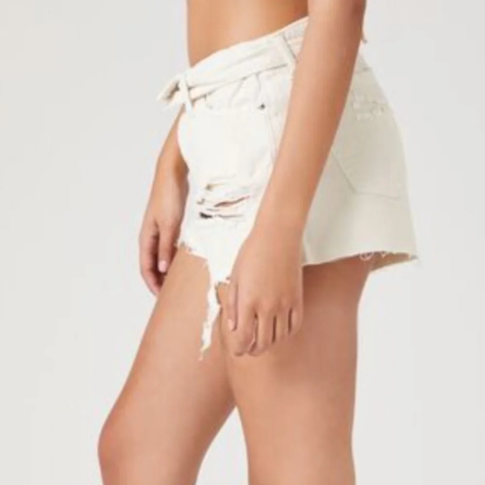 F21 Distressed Denim  Beige Shorts Women's Size 27 NWT